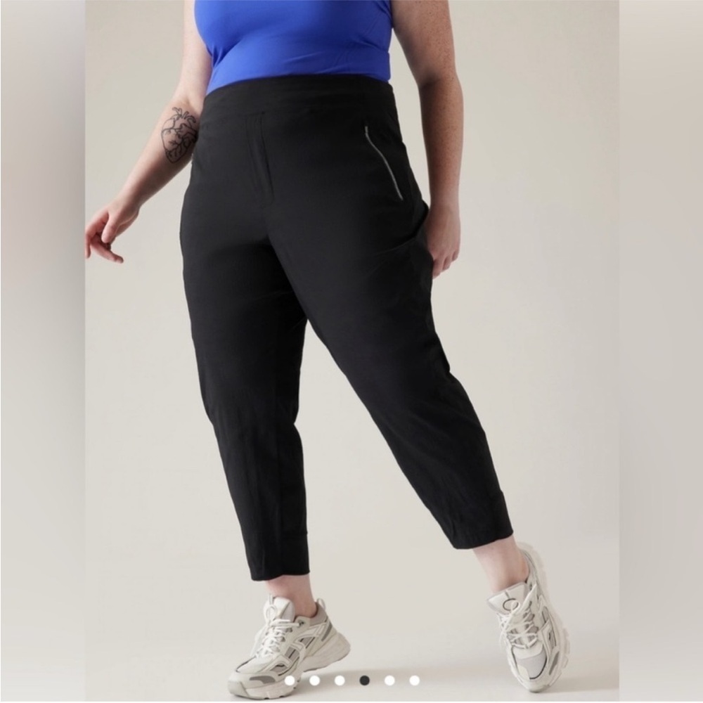 Athleta Trekkie North High Rise Jogger Black 16 C34